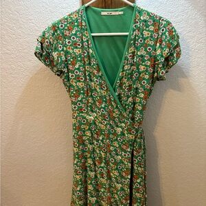 Mi Green Floral Midi Dress